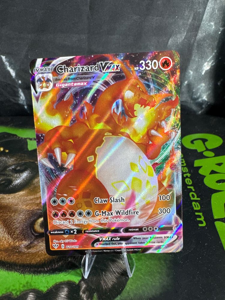 Charizard Vmax Trading Card