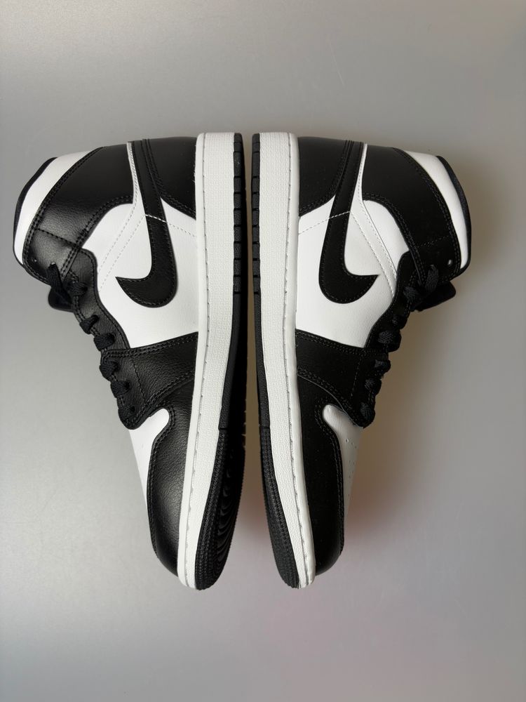 Air Jordan 1 Mid  3