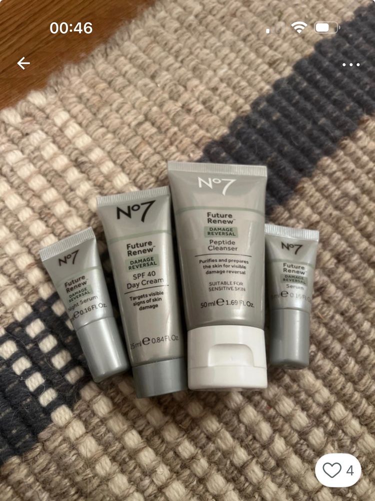 No7 Future Renew Skincare Set