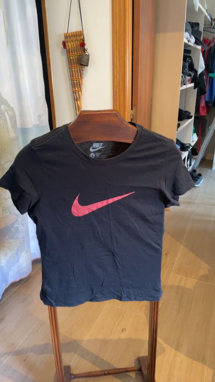 Nike Graphic T-Shirt obraz 1