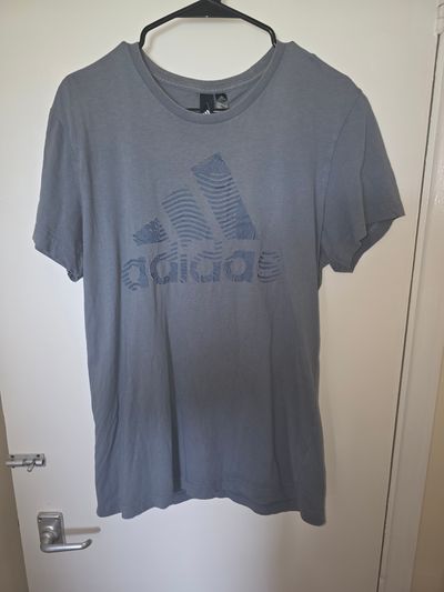 Adidas T-Shirt