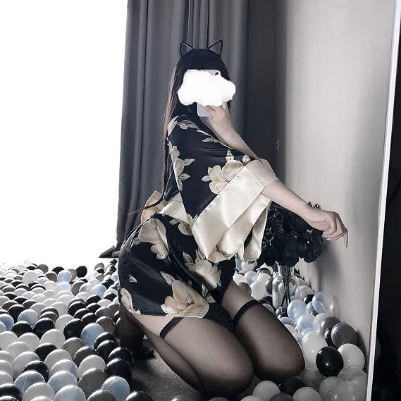 Black Floral Satin Kimono Robe With Matching Thong imagen 3