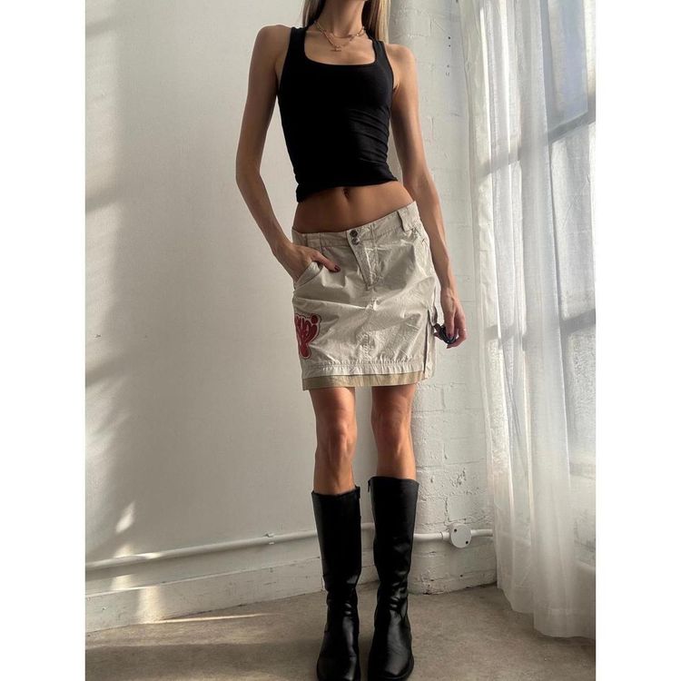 Beige Skirt With Red Embroidery