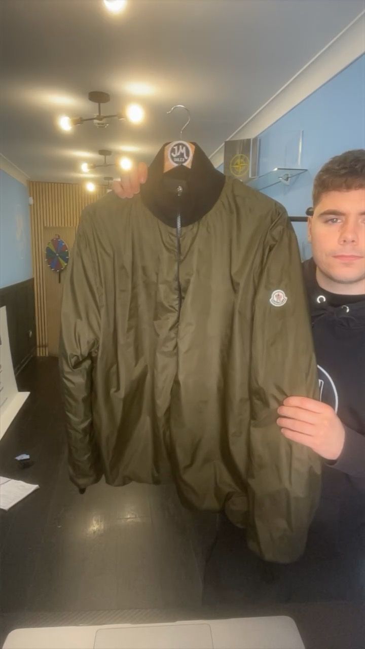 Moncler L MONCLER REVERSIBLE VINTAGE BOMBER product image