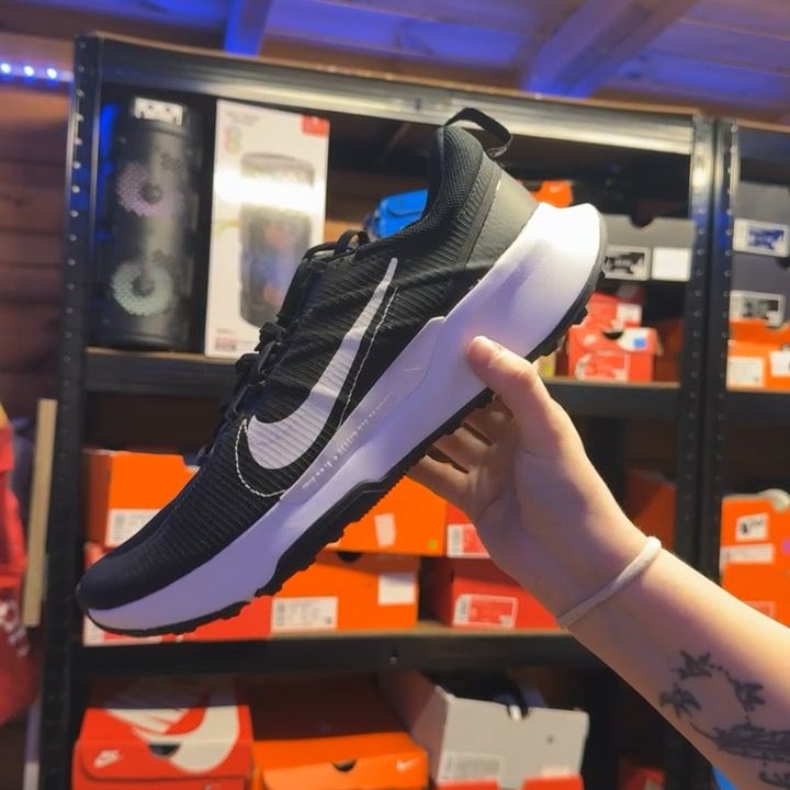 Nike Nike trail size 10 product image