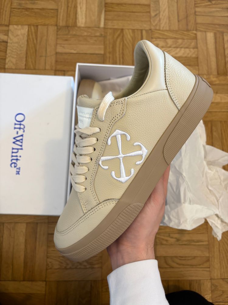 Off-White Off-White Sneakers product image