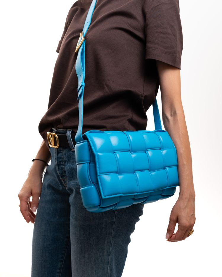 Bottega Veneta Borsa Padded Cassette Pelle Nappa Celeste — Pre-owned Autentica imagen 2