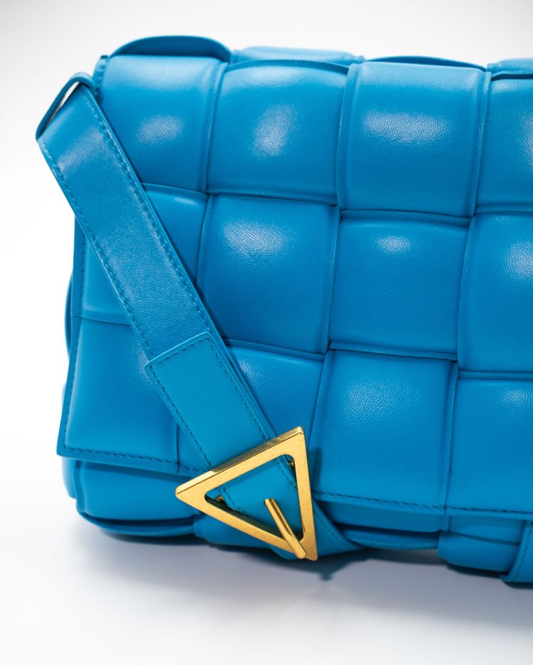 Bottega Veneta Borsa Padded Cassette Pelle Nappa Celeste — Pre-owned Autentica imagen 10