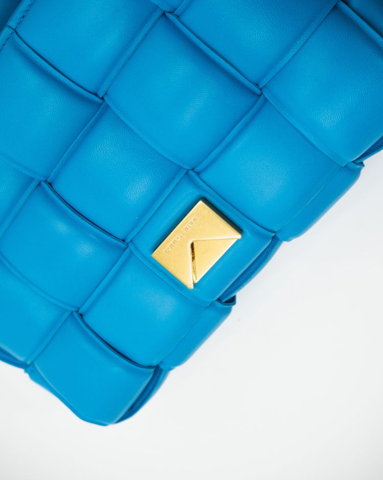 Bottega Veneta Borsa Padded Cassette Pelle Nappa Celeste — Pre-owned Autentica imagen 4