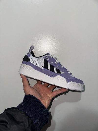 Adidas Sneakers