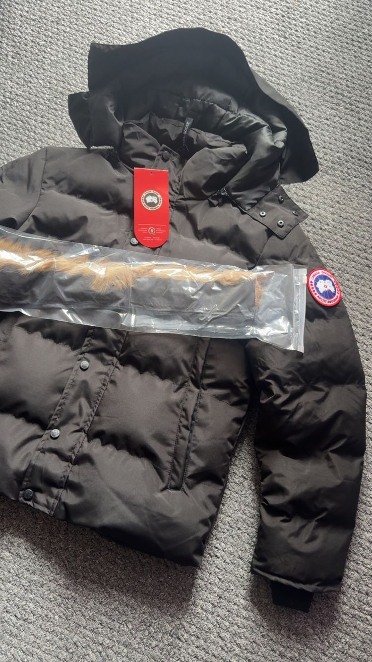 Canada Goose Black Puffer Jacket image 1