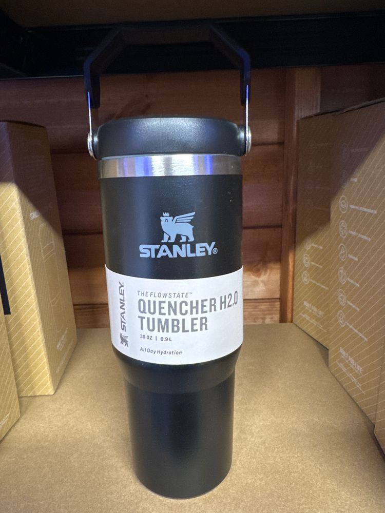 Stanley Quencher H2.0 Tumbler Flip Straw