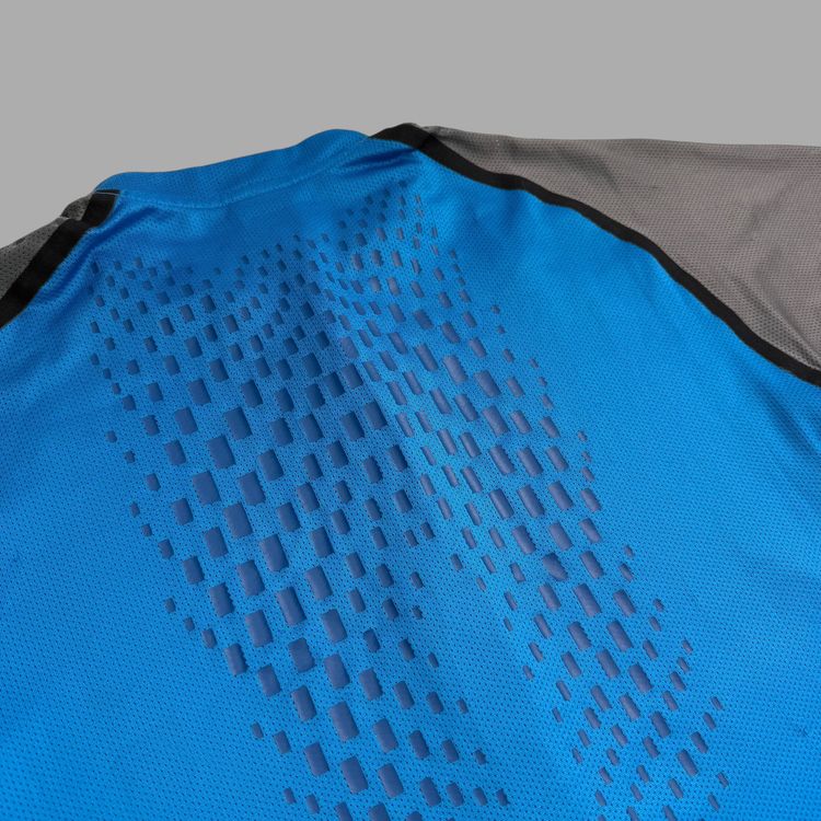 Salomon 2000's technical vented mesh training top (S) men’s image 3