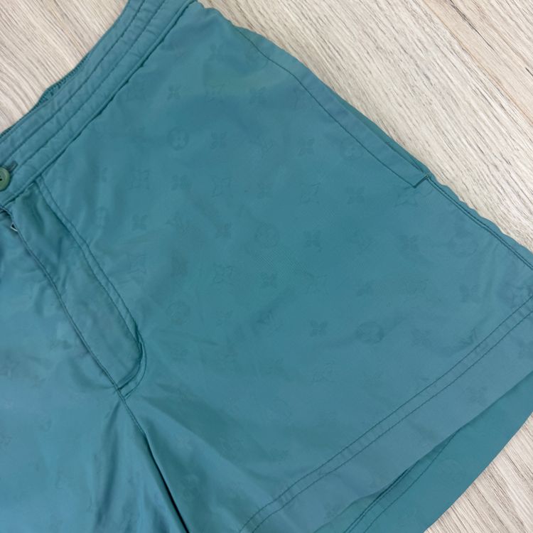 Immagine di Louis Vuitton Men’s Baby Blue Swim Shorts - Small 6