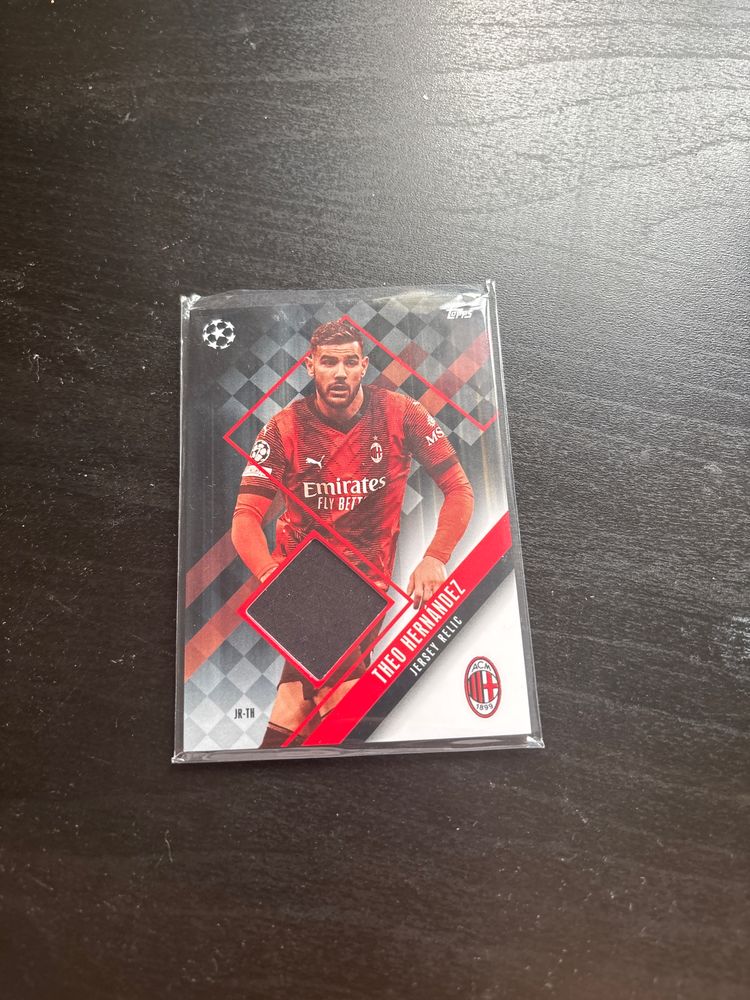 AC Milan Theo Hernandez relic  zdjęcie produktu