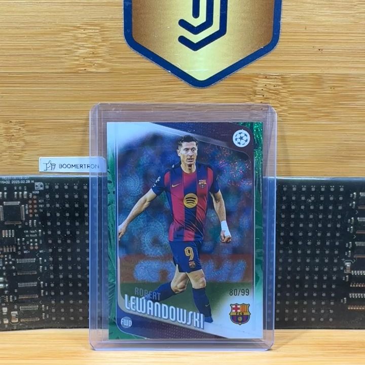 Etnia Barcelona /99 - Robert Lewandowski - Barcelona - Topps UCC Carnaval 25-26 product image