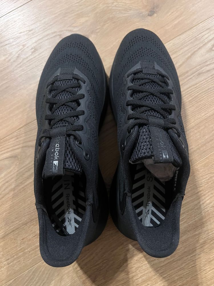 Reebok Black Running Shoes 42  image 3