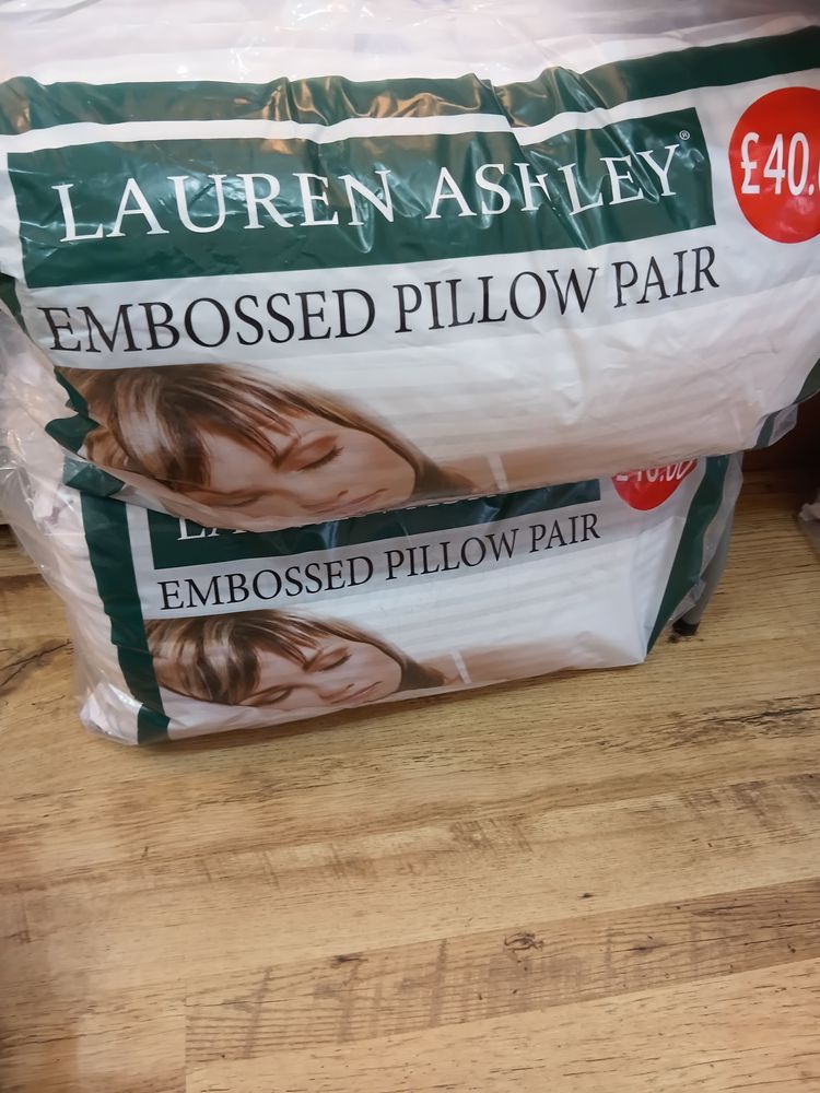 Lauren Ashley Embossed Pillow Pair x 2