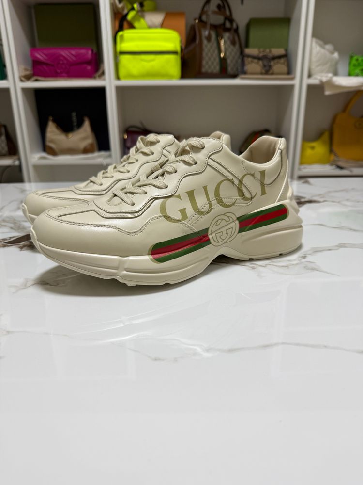 Immagine di Sneaker Rhyton in pelle con logo Gucci 7