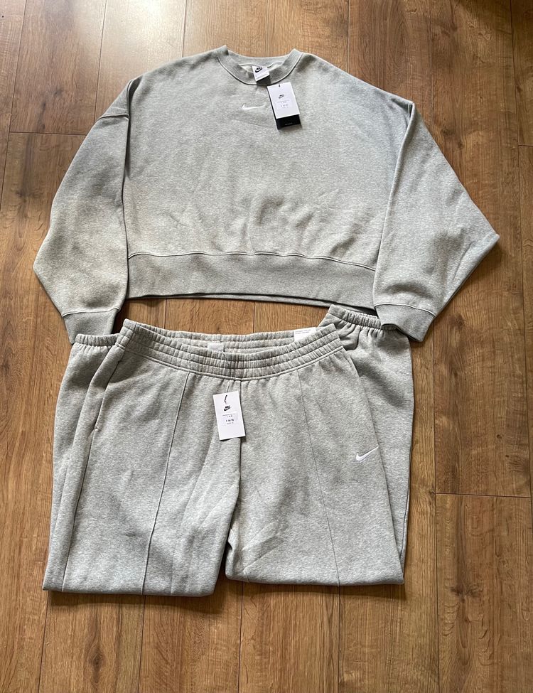Nike Grey Sweatshirt And Sweatpants Set