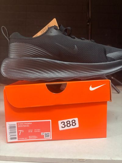 Nike promina UK6.5