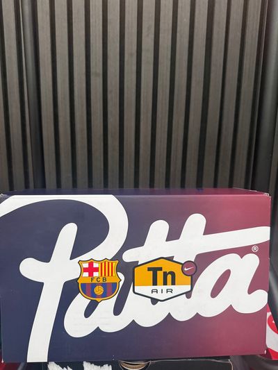 Barca Patta X Nike Tn Air Sneakers