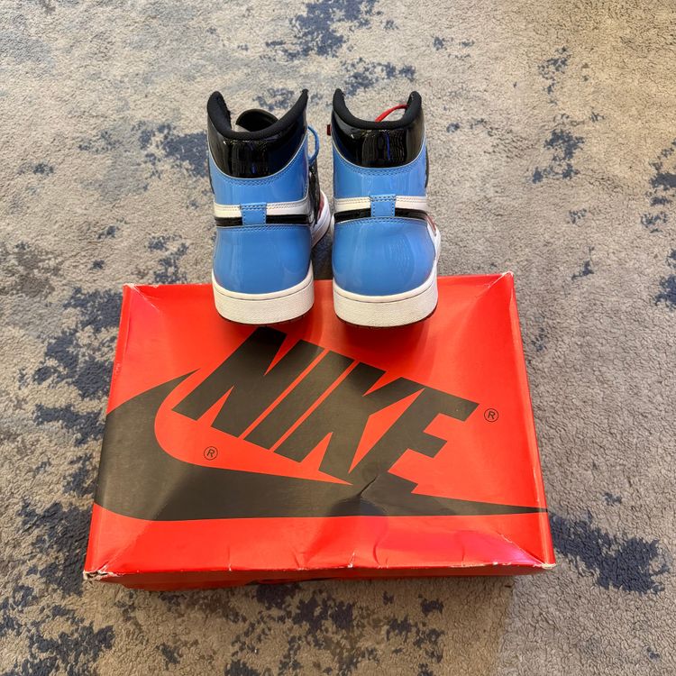 Immagine di Jordan 1 Retro High Fearless UNC Chicago 46 4