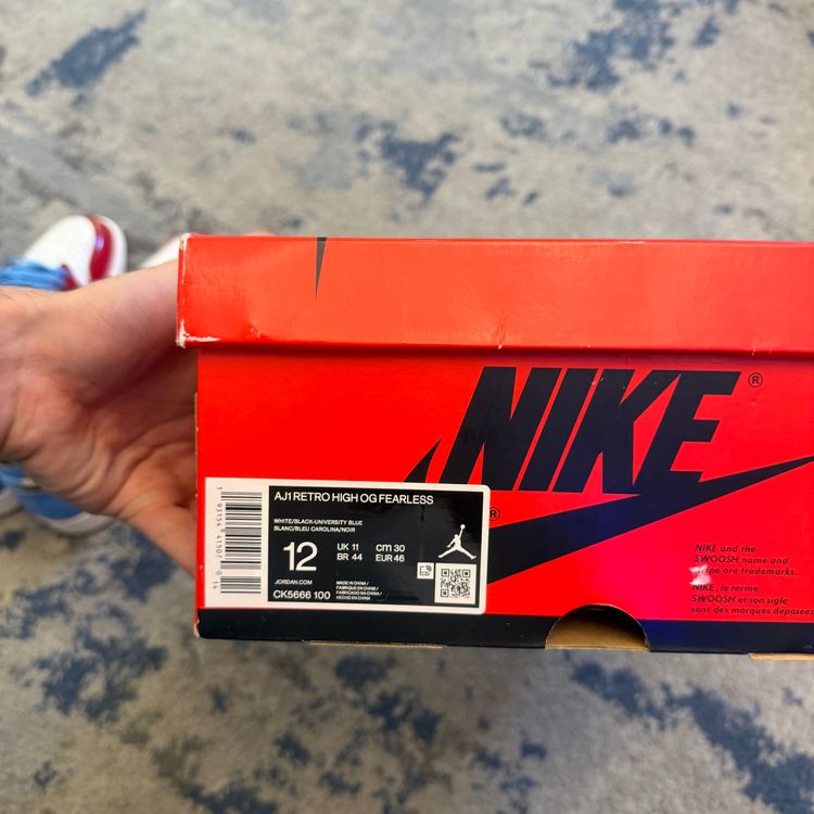 Immagine di Jordan 1 Retro High Fearless UNC Chicago 46 3