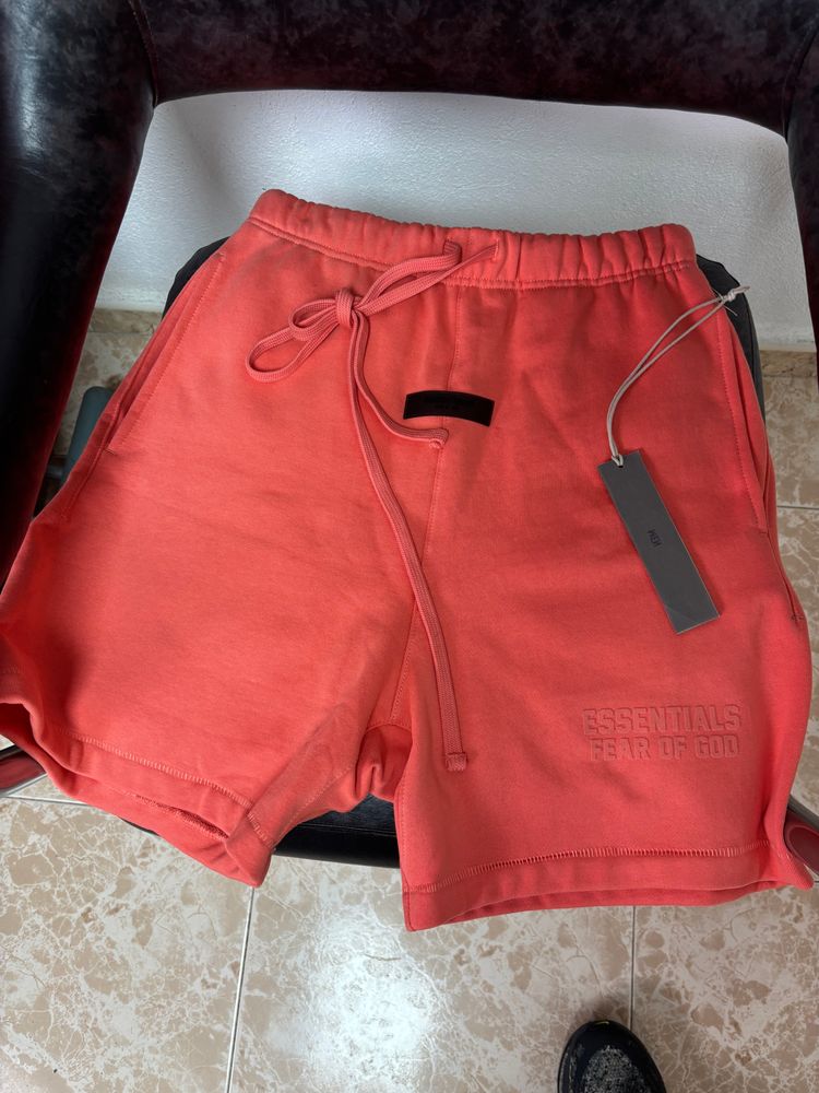 Fear Of God Essentials Coral Shorts And T-Shirt Set obraz 2