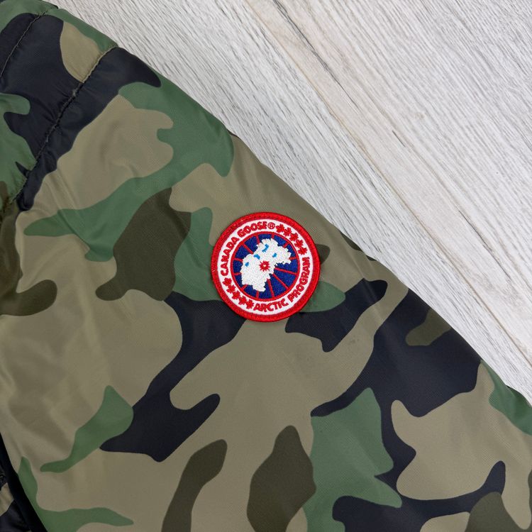 Canada Goose Men’s camouflage Puffer Jacket - Medium image 3