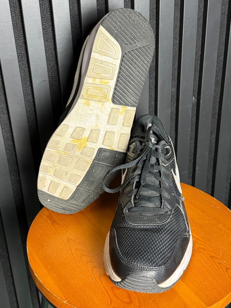 Nike Black And White Sneakers rozmiar 44/28cm 5