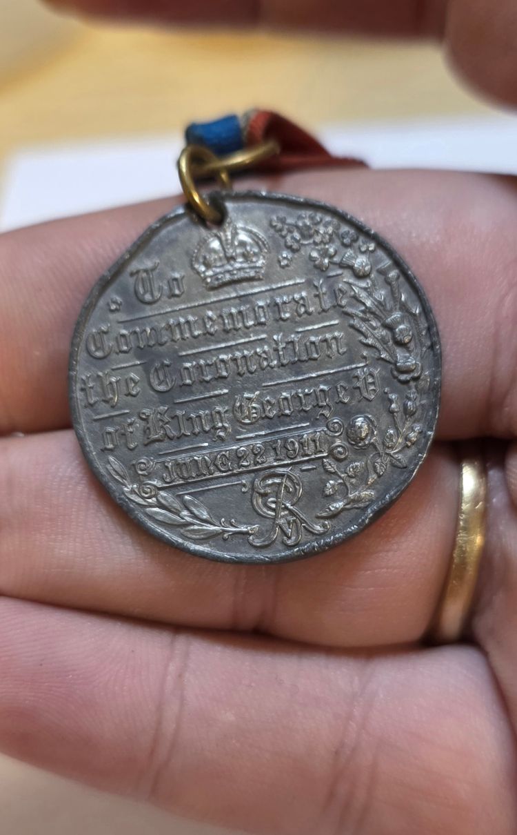 Commemorative Gothic Medal With Ribbon £4 9