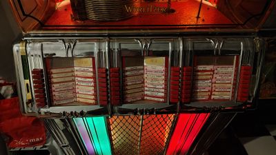 Wurlitzer Model 1250 Jukebox With Original Manual and a Wallbox 3020 4