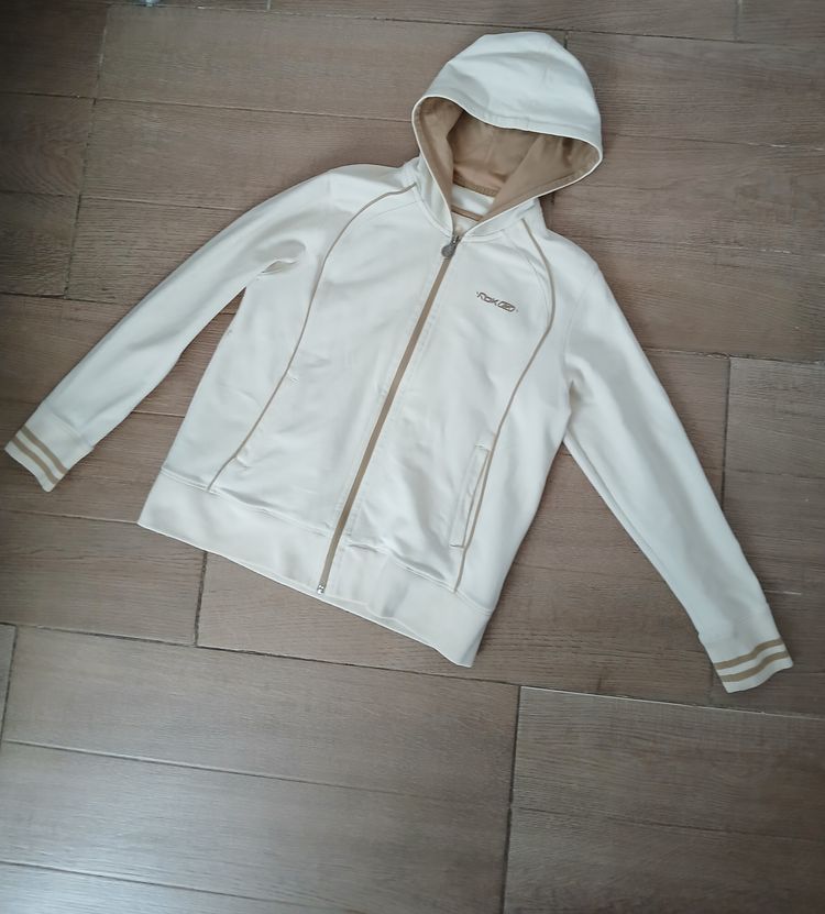 white zip-up hoodie with beige lining