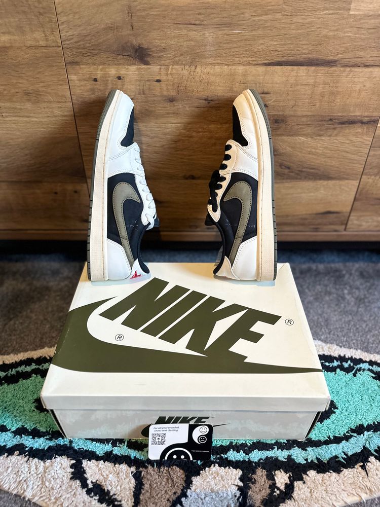 Nike Air Jordan 1 Travis Scott “Olive” U.K. 8.5 imagen 6