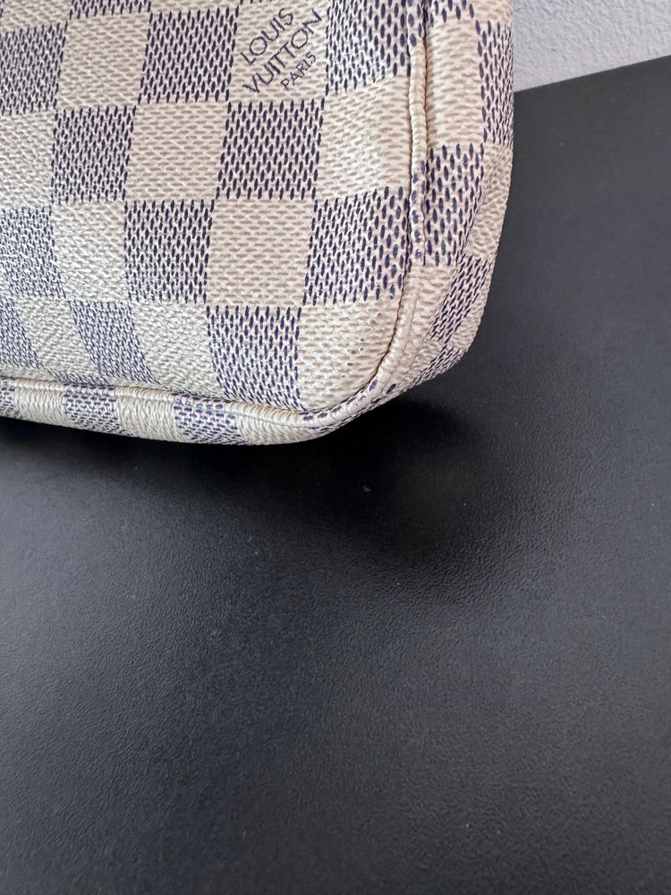 Louis Vuitton pochette accessoire damier azure 3