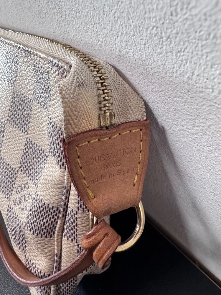 Louis Vuitton pochette accessoire damier azure 2