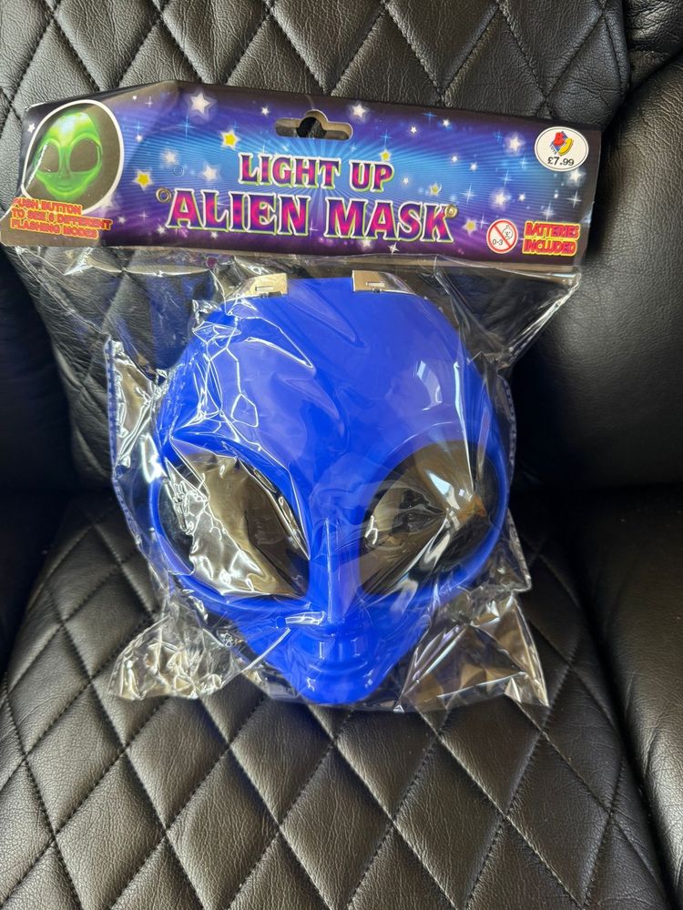 Light Up Alien Mask