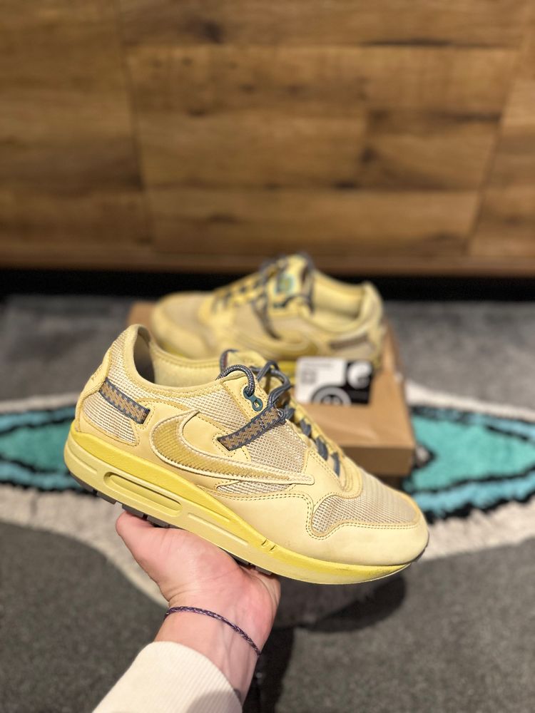 Nike air max 1 “Travis Scott Cactus Jack Saturn Gold” U.K. 8