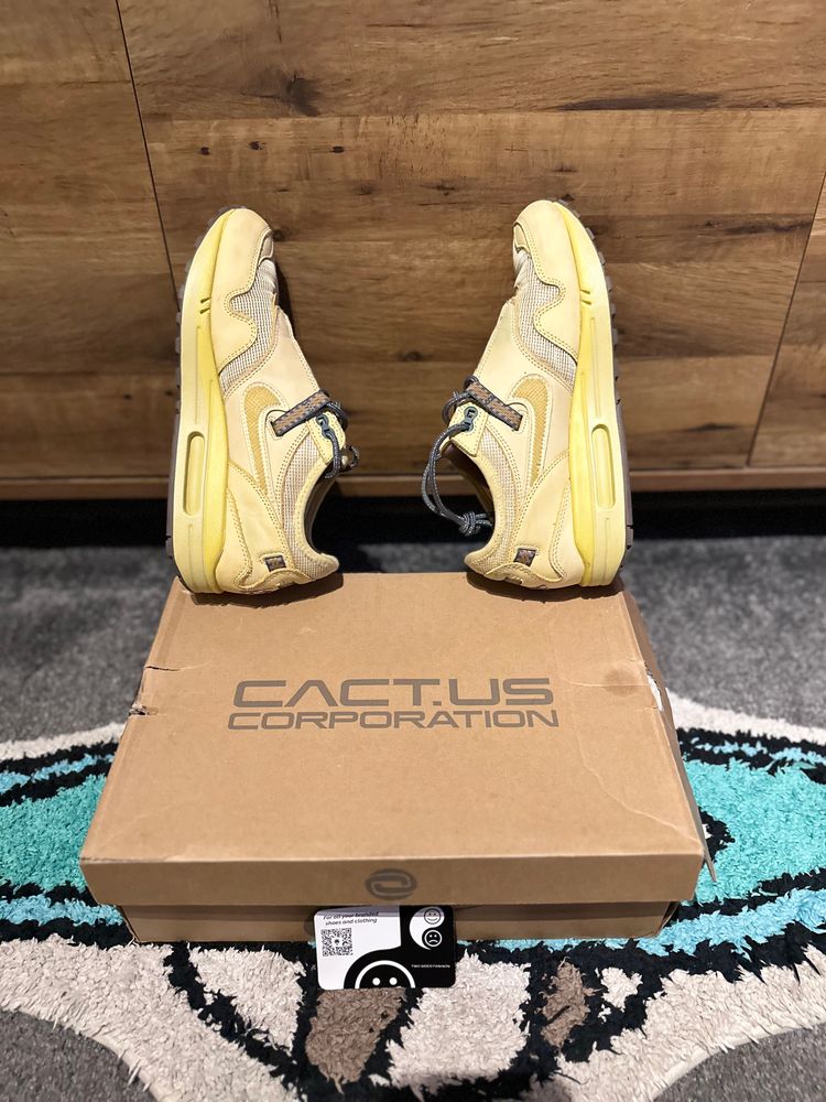 Nike air max 1 “Travis Scott Cactus Jack Saturn Gold” U.K. 8 imagen 6