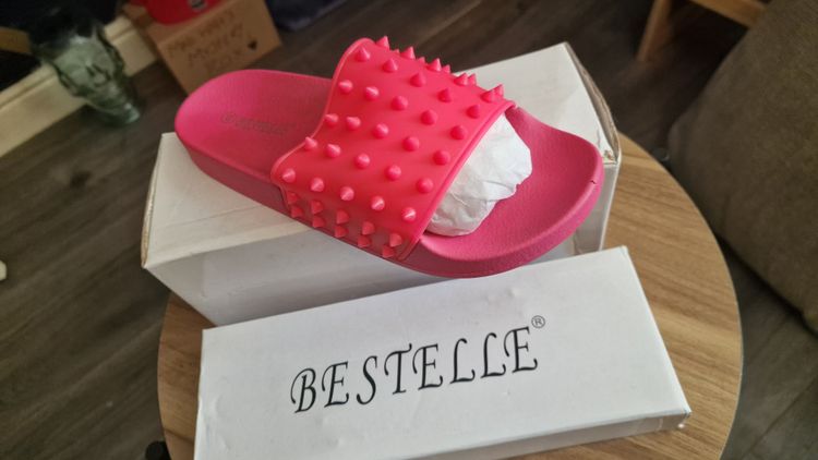Size 7.5 Bestelle Pink Slide Sandals