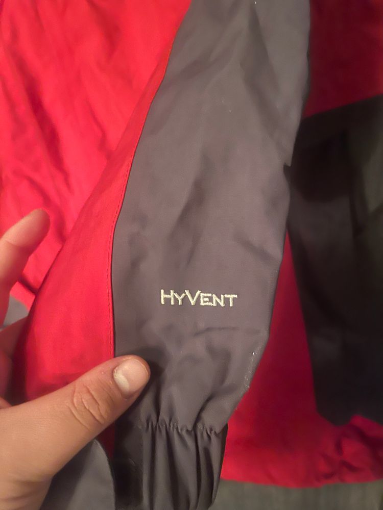Red and Grey Hyvent North Face Ski Jacket obraz 3