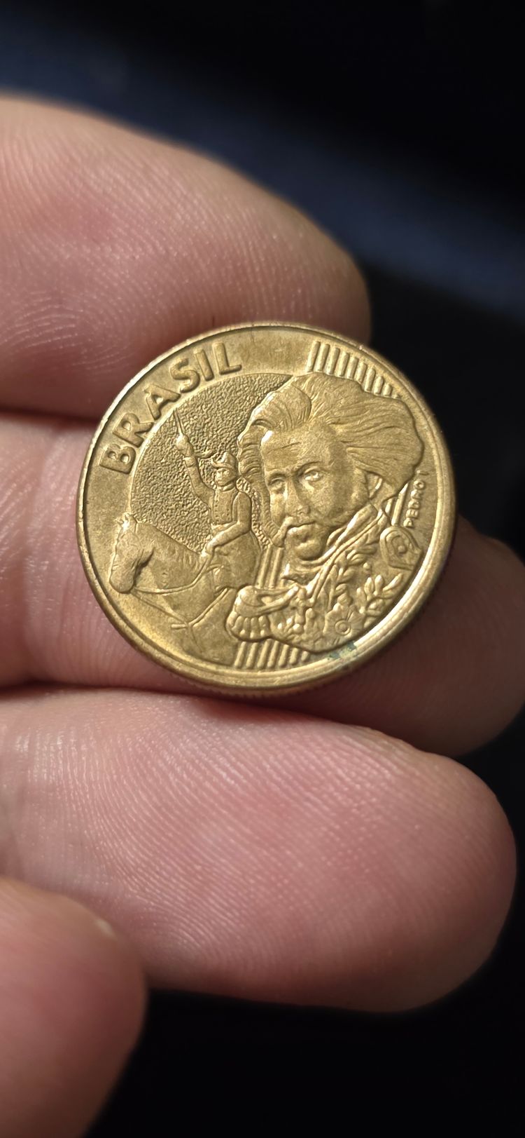 8).  Brazilian 10 Centavos Coin 2008