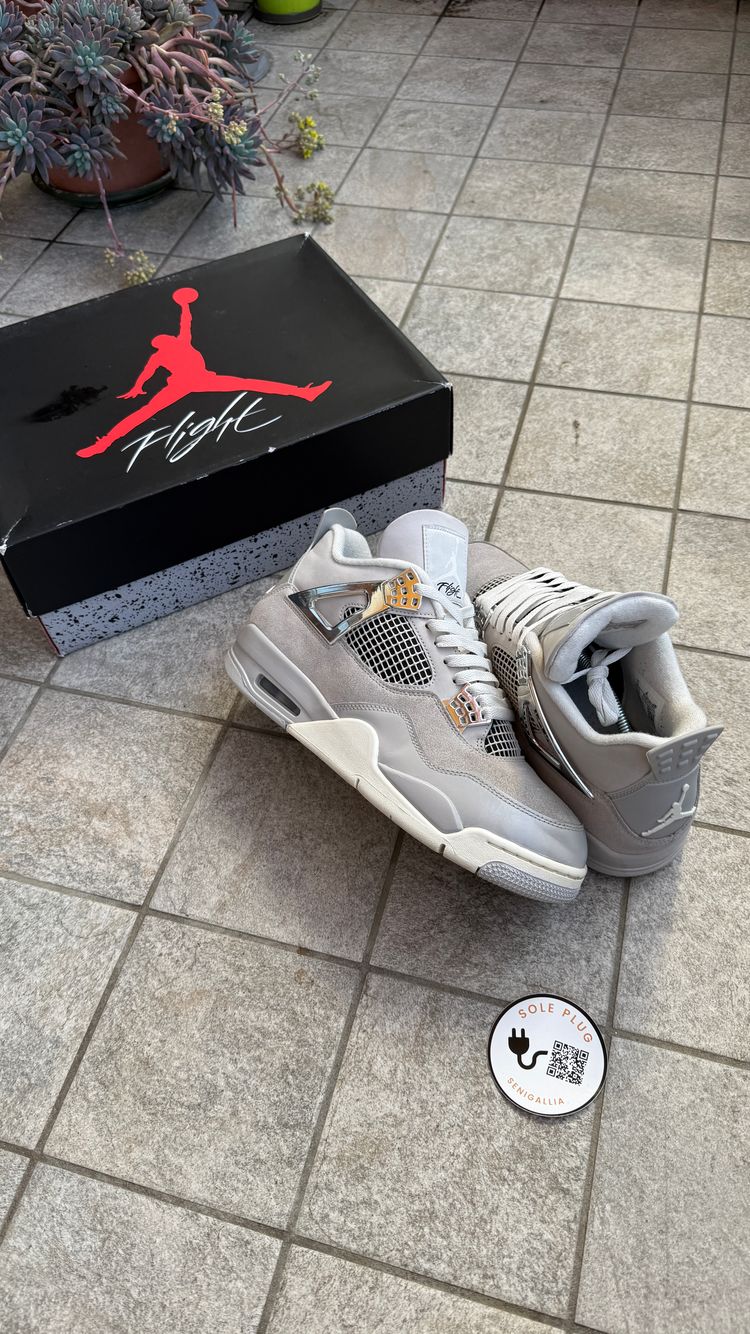 Jordan 4 Frozen Moments size 43 - Lightly Used OG All