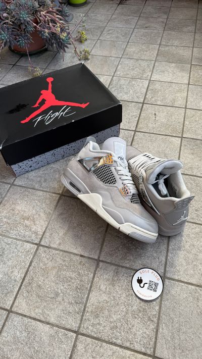 Jordan 4 Frozen Moments size 43 - Lightly Used OG All