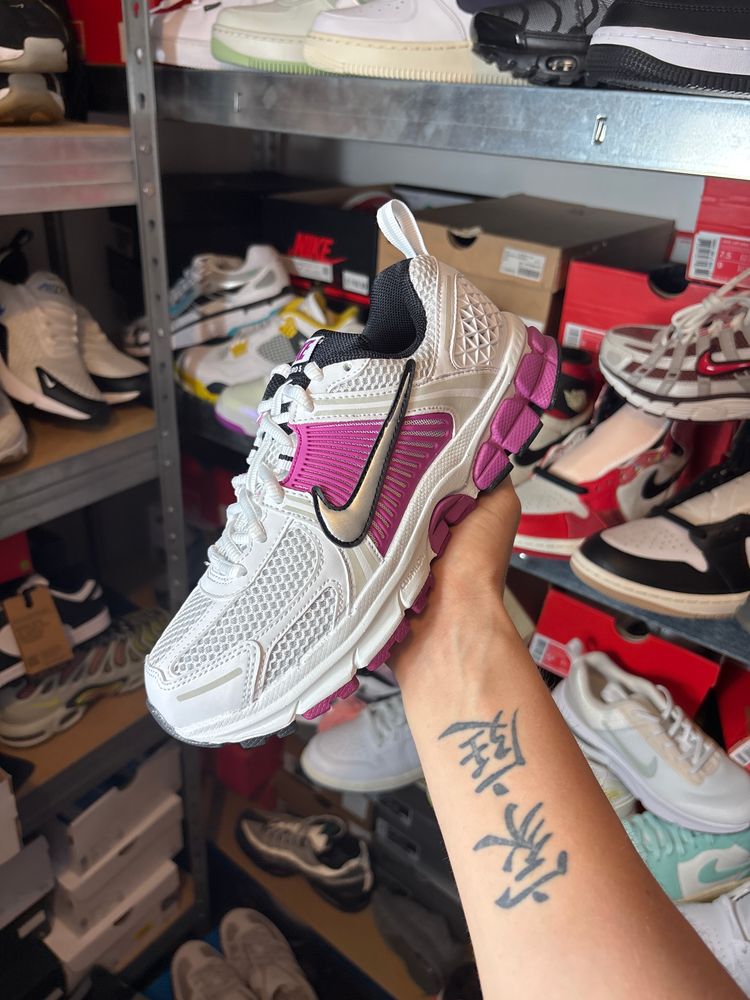 Nike Vomero 5 Sneakers Uk5