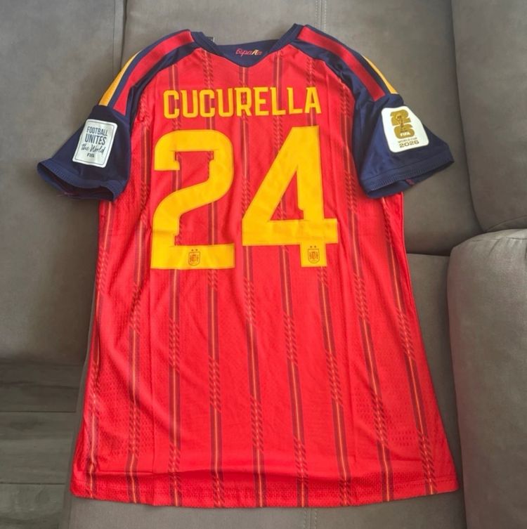 Camiseta España talla XL versión jugador sin estrenar!!  image 2