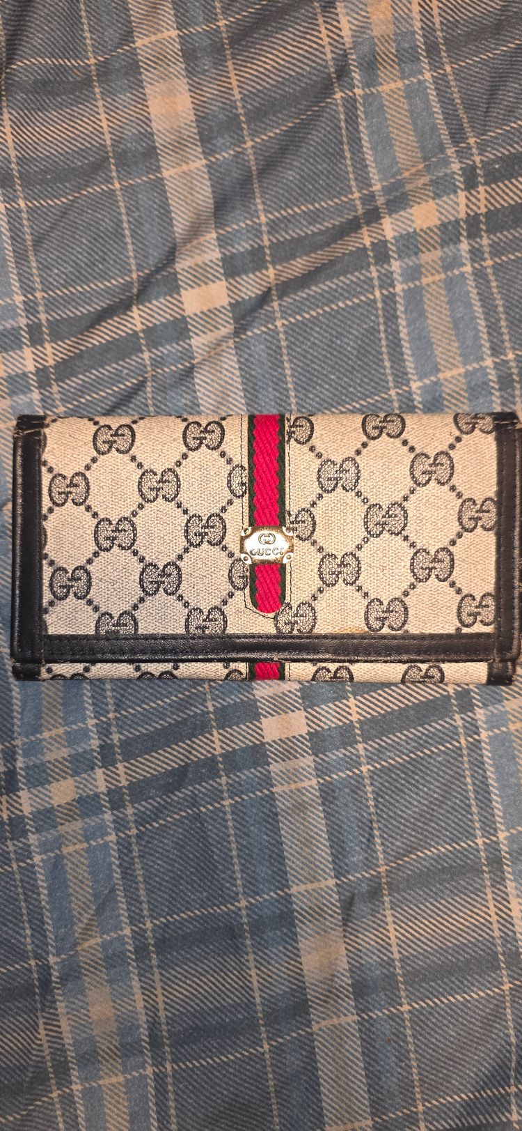 Gucci Wallet some wear original  image 2
