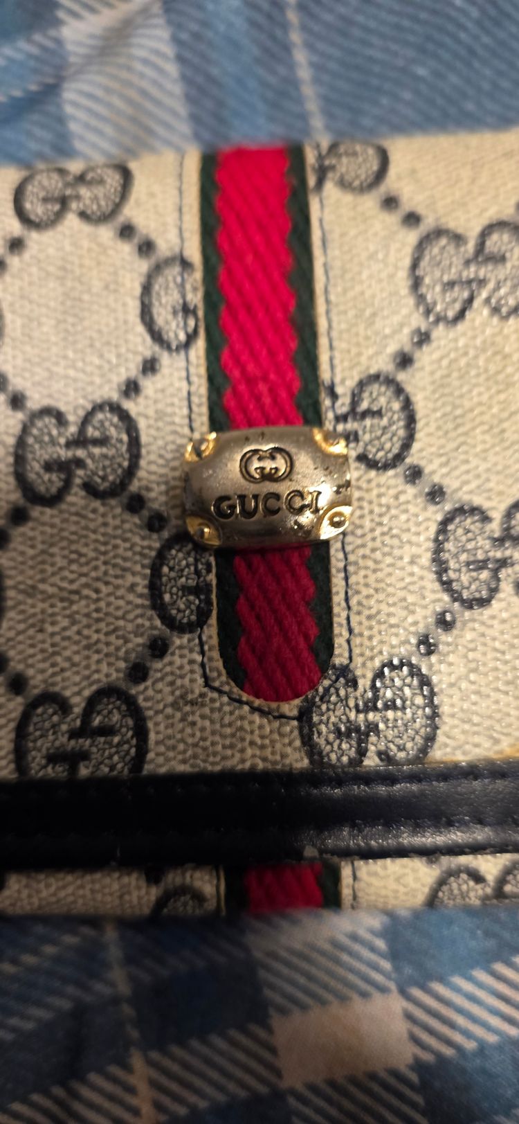 Gucci Wallet some wear original  image 4