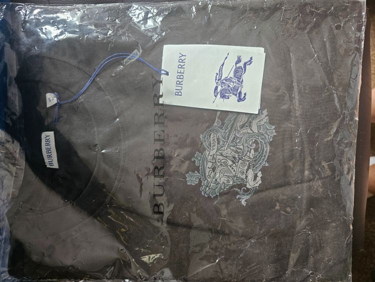Burberry Black Sweatshirt RRP $650+ Brand new 